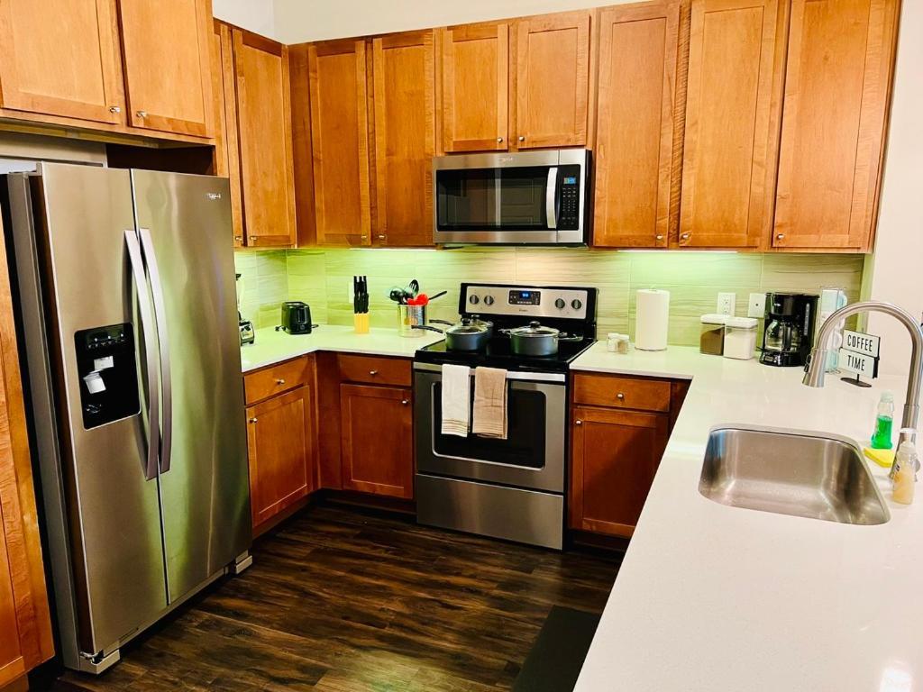 Downtown Apt Free Parking - Pool - Gym - Fully Kitchen هيوستن المظهر الخارجي الصورة