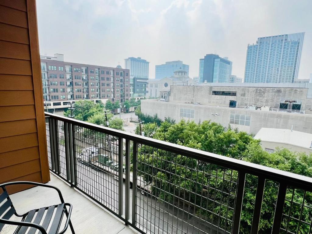 Downtown Apt Free Parking - Pool - Gym - Fully Kitchen هيوستن المظهر الخارجي الصورة