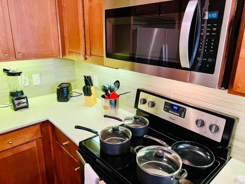 Downtown Apt Free Parking - Pool - Gym - Fully Kitchen هيوستن المظهر الخارجي الصورة