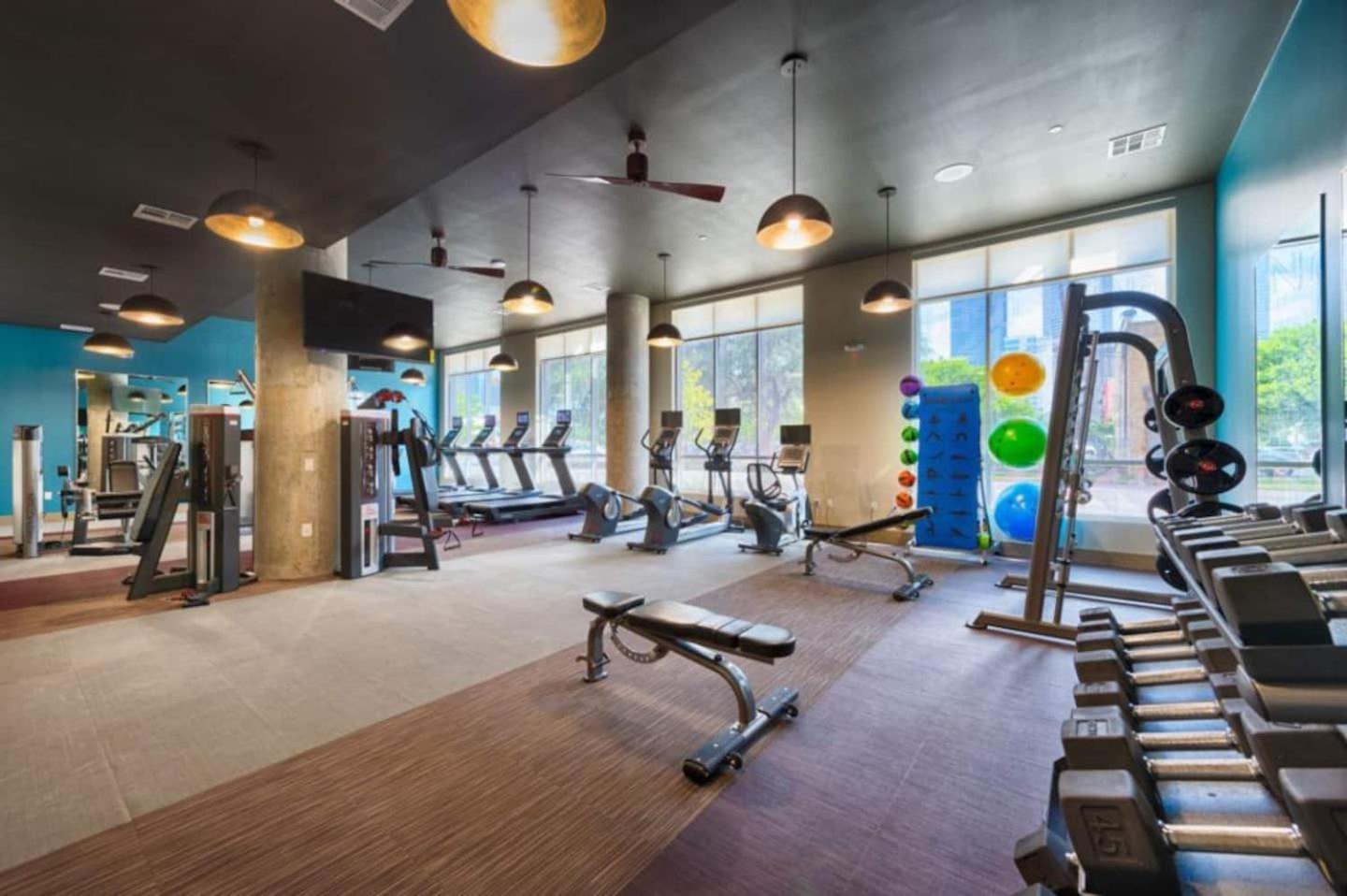 Downtown Apt Free Parking - Pool - Gym - Fully Kitchen هيوستن المظهر الخارجي الصورة